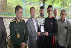 جشن افتخار در هوای بارانی، نونهالان تراکتور آذرشهر را روشن کردند.